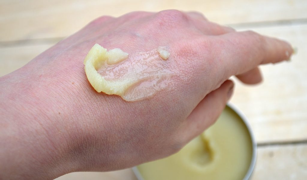 Neem oil for Eczema benefits, properties, and how to use it